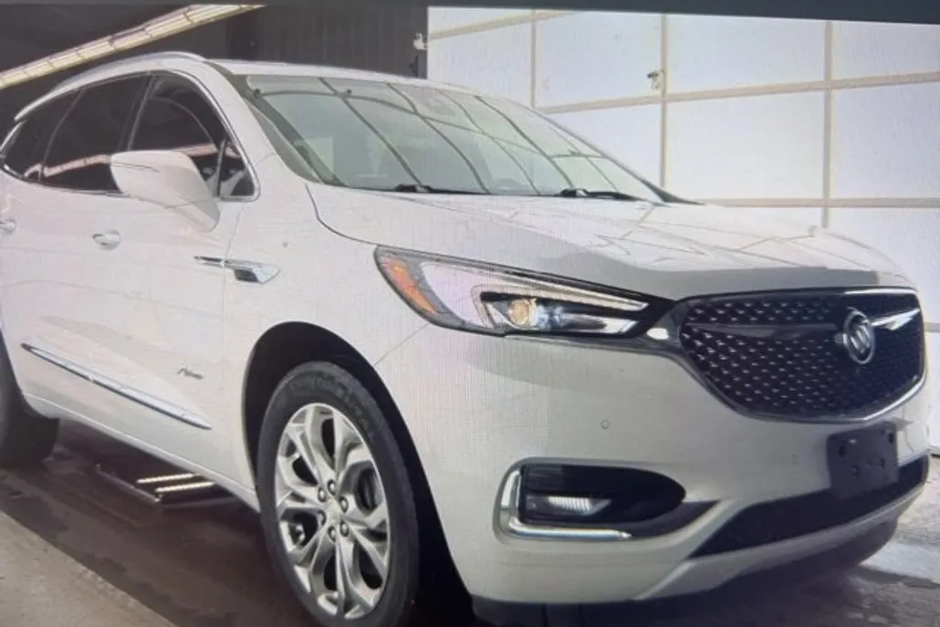 2020 Buick Enclave Avenir photo 1