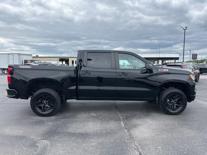 2024 Chevrolet Silverado 1500 LT Trail Boss photo 1