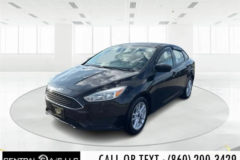 2018 Ford Focus Sedan photo 1
