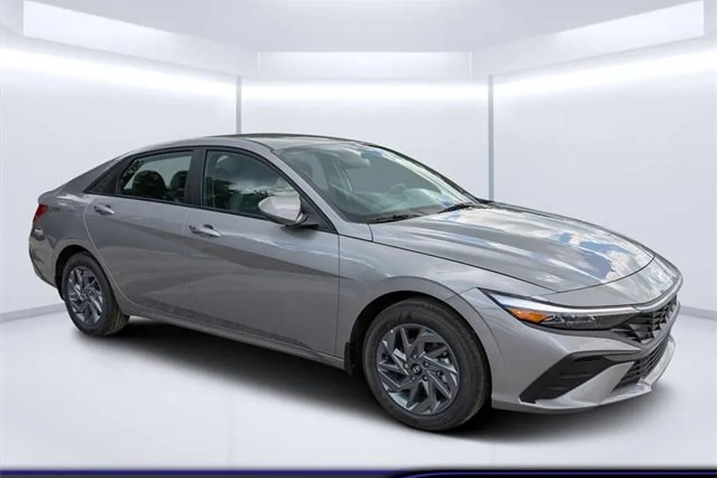2025 Hyundai Elantra Hybrid Blue photo 1