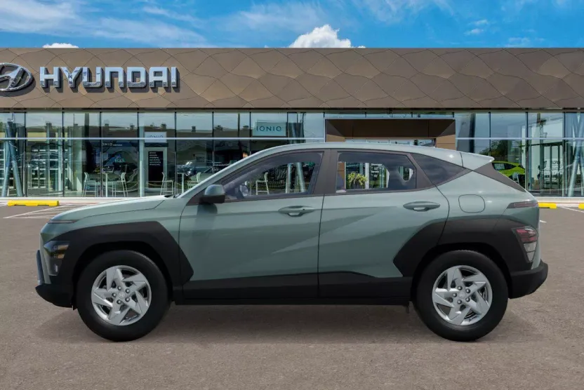 2026 Hyundai Kona SE photo 1
