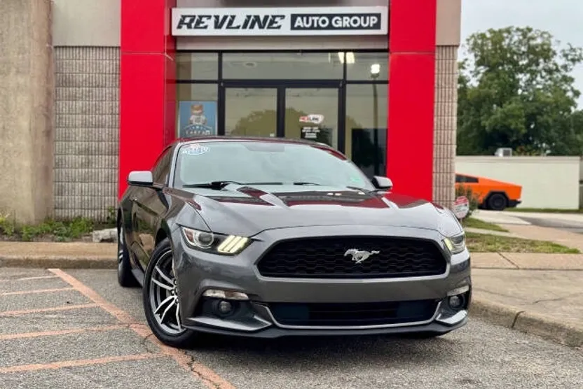 2015 Ford Mustang EcoBoost photo 1