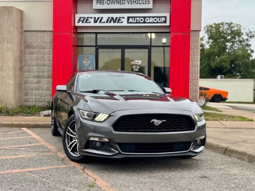 2015 Ford Mustang EcoBoost photo 1