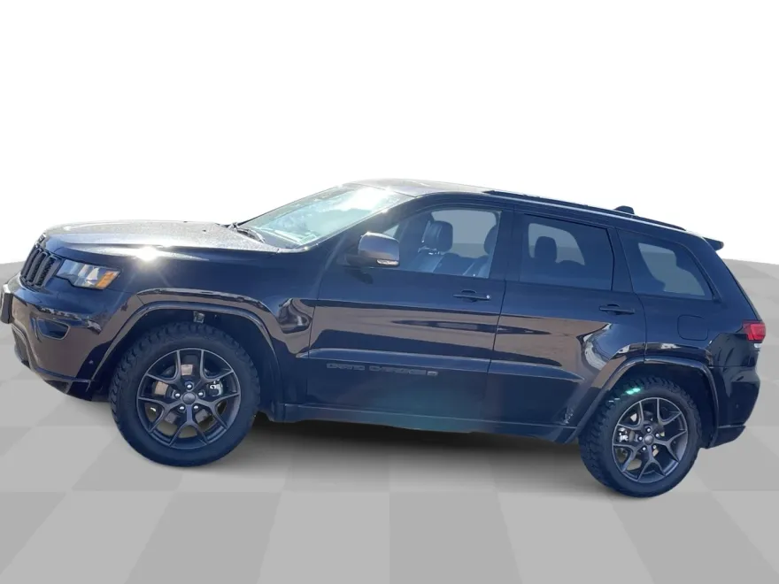 2021 Jeep Grand Cherokee Anniversary Edition photo 1