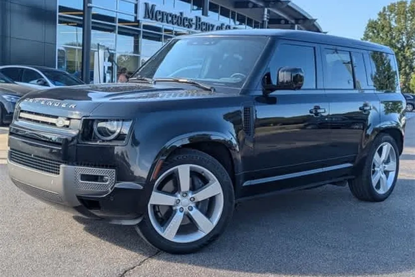 2025 Land Rover Defender 110 X-Dynamic SE photo 1