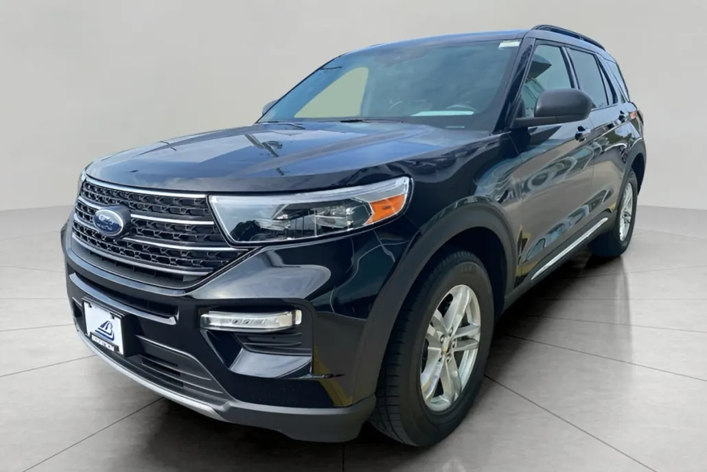 2020 Ford Explorer XLT photo 1