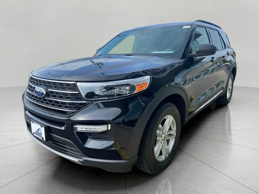 2020 Ford Explorer XLT photo 1