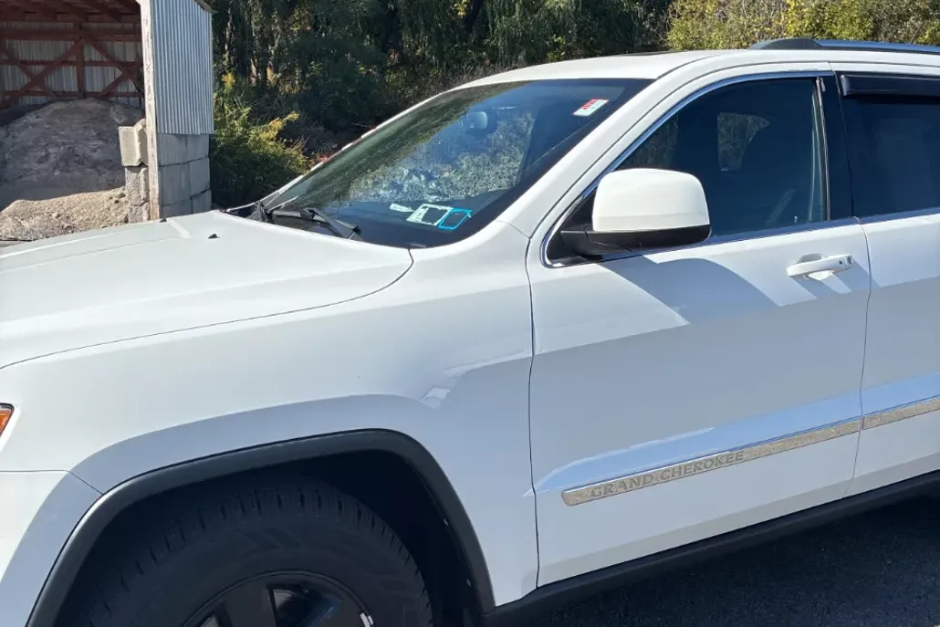 2013 Jeep Grand Cherokee Laredo photo 1