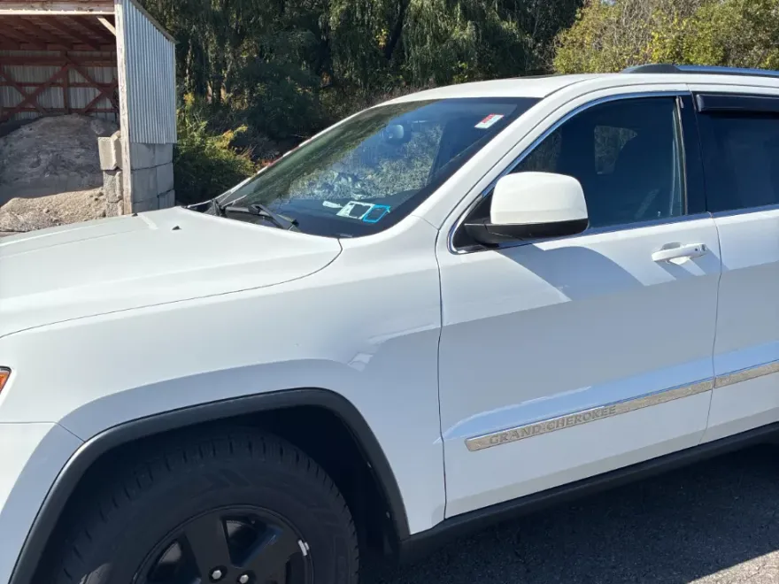 2013 Jeep Grand Cherokee Laredo photo 1