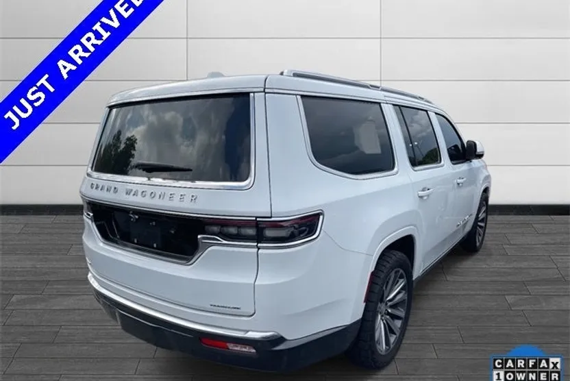 2022 Jeep Grand Wagoneer I photo 1