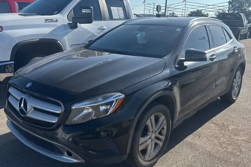 2016 Mercedes Benz GLA 250 photo 1