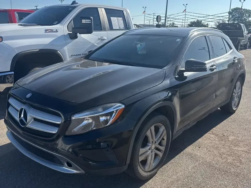 2016 Mercedes Benz GLA 250 photo 1