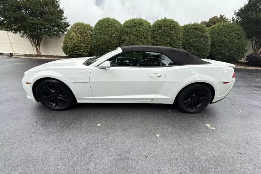 2015 Chevrolet Camaro 1LT photo 1