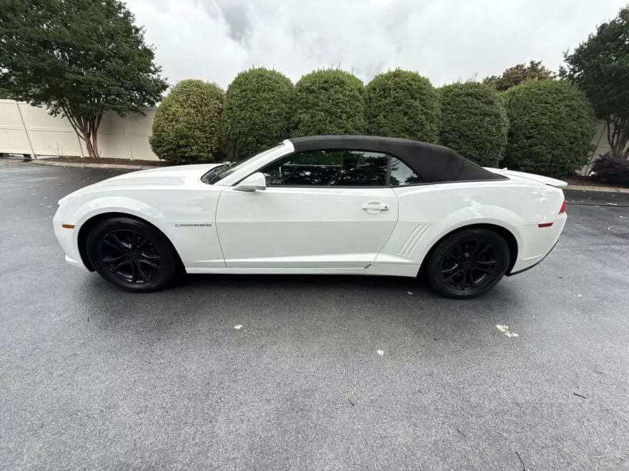 2015 Chevrolet Camaro 1LT photo 1