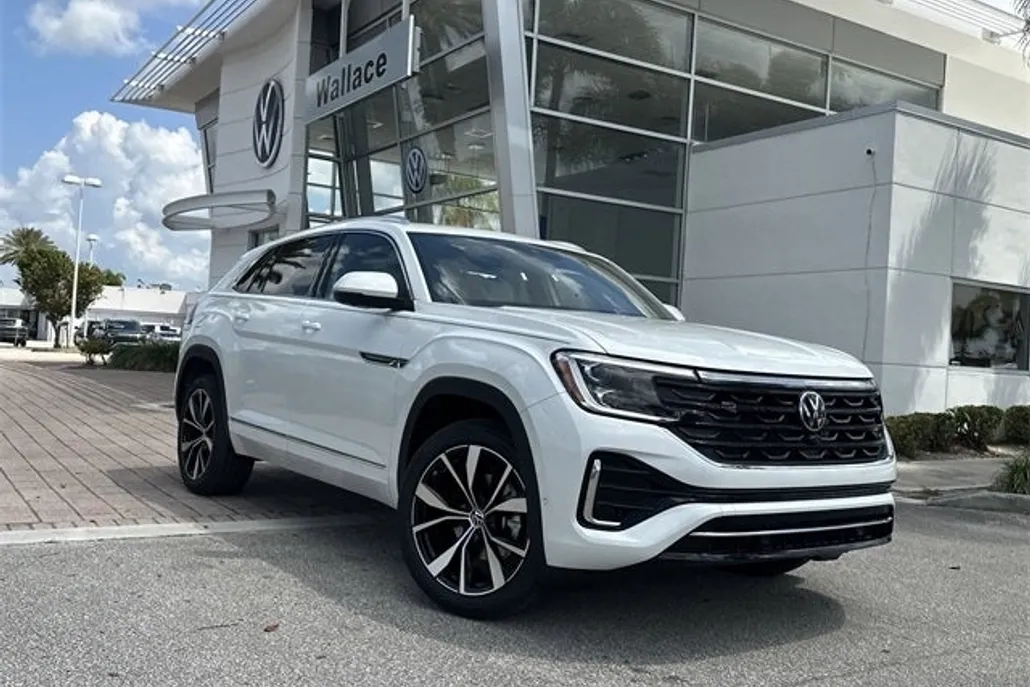 2025 Volkswagen Atlas Cross Sport SEL Premium R-Line photo 1