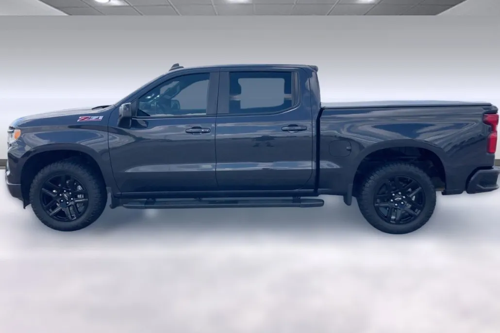 2023 Chevrolet Silverado 1500 RST photo 1