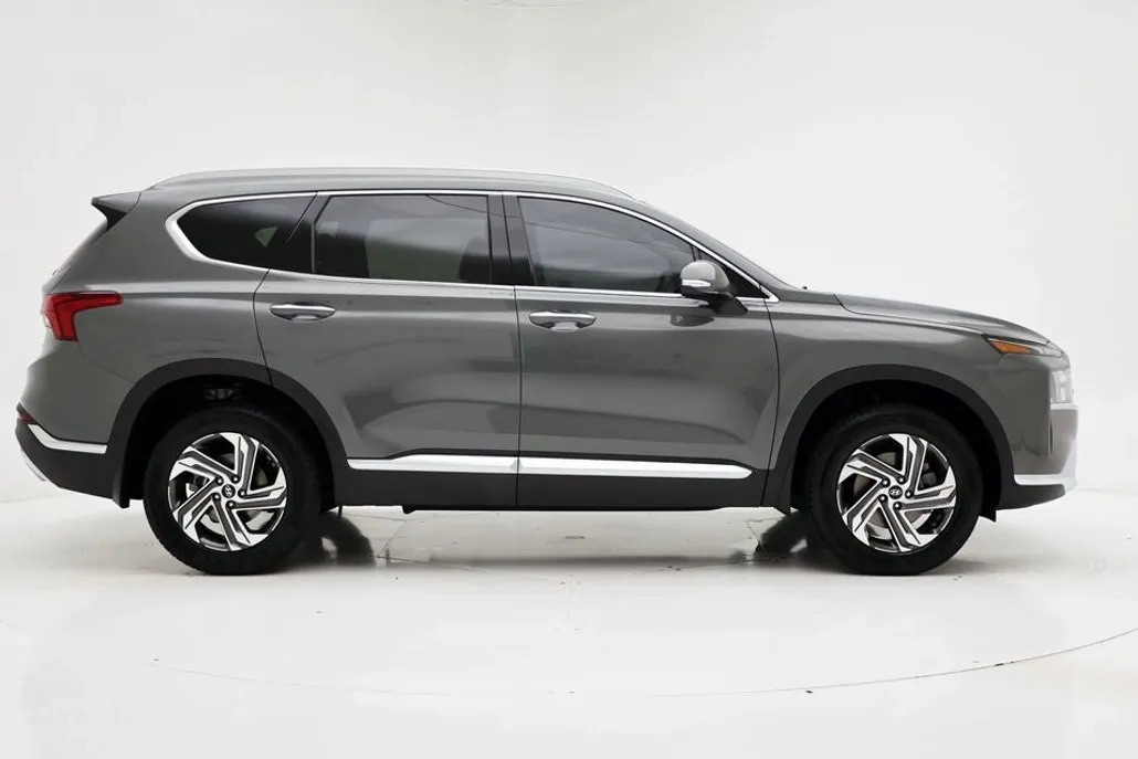 2022 Hyundai Santa Fe SEL Premium photo 1
