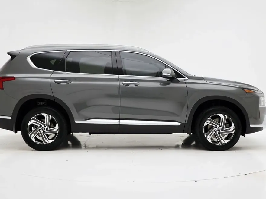 2022 Hyundai Santa Fe SEL Premium photo 1
