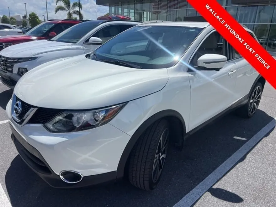 2018 Nissan Rogue Sport SL photo 1