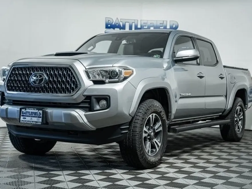 2019 Toyota Tacoma TRD Sport V6 photo 1