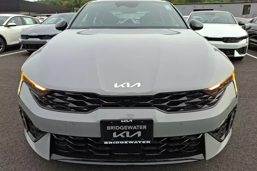 2026 Kia K5 GT-Line photo 1
