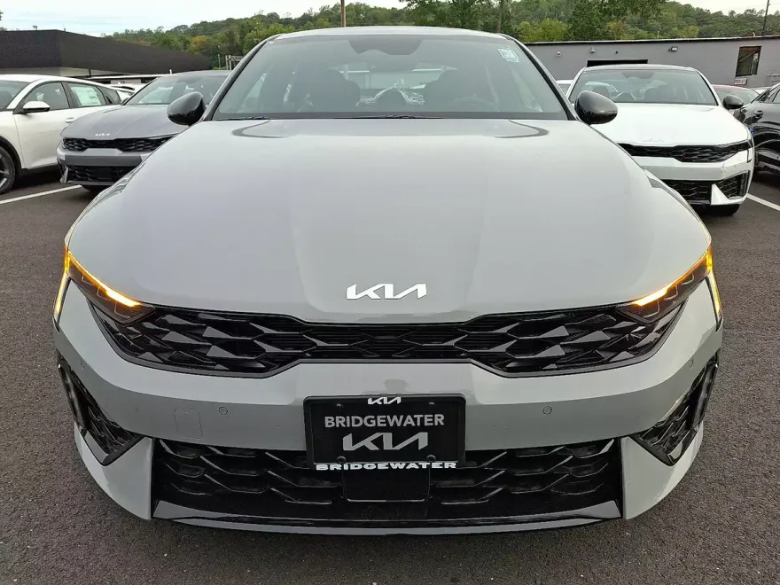 2026 Kia K5 GT-Line photo 1