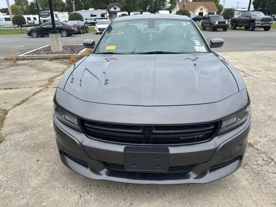 2019 Dodge Charger SXT photo 1