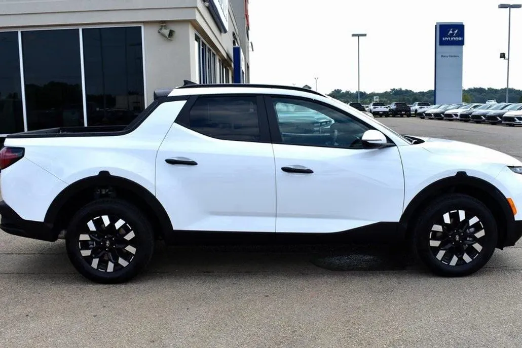 2026 Hyundai Santa Cruz SEL photo 1