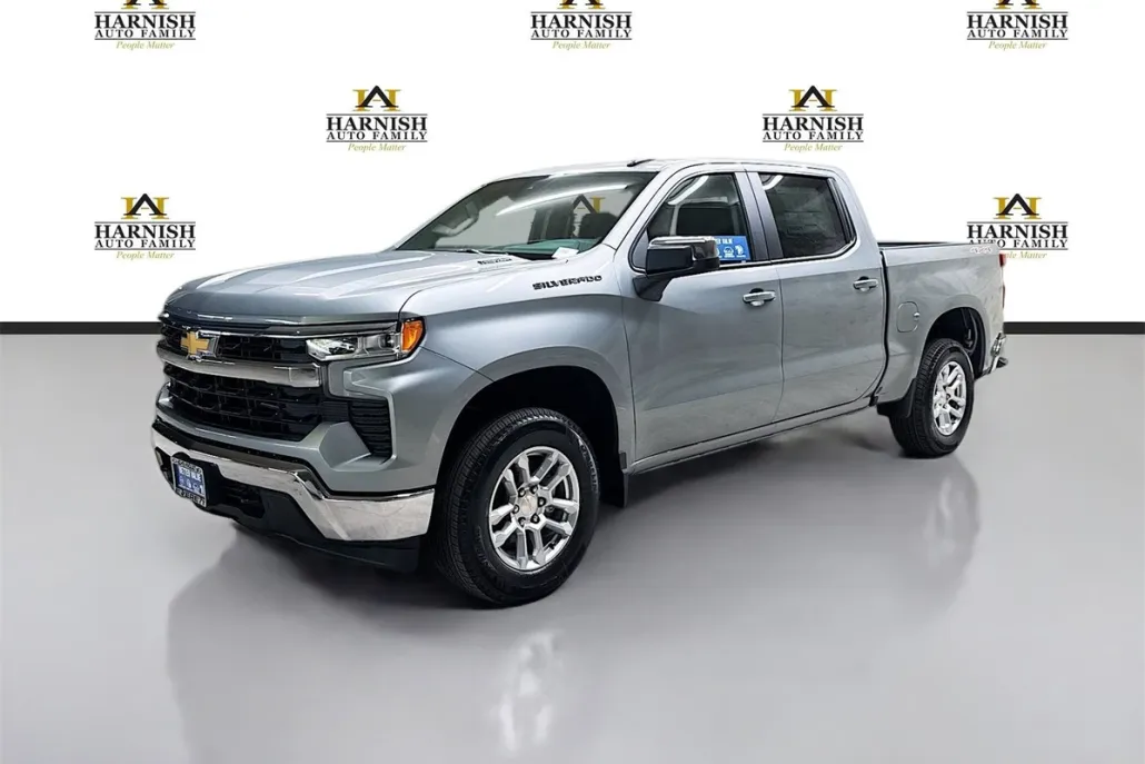 2026 Chevrolet Silverado 1500 LT photo 1