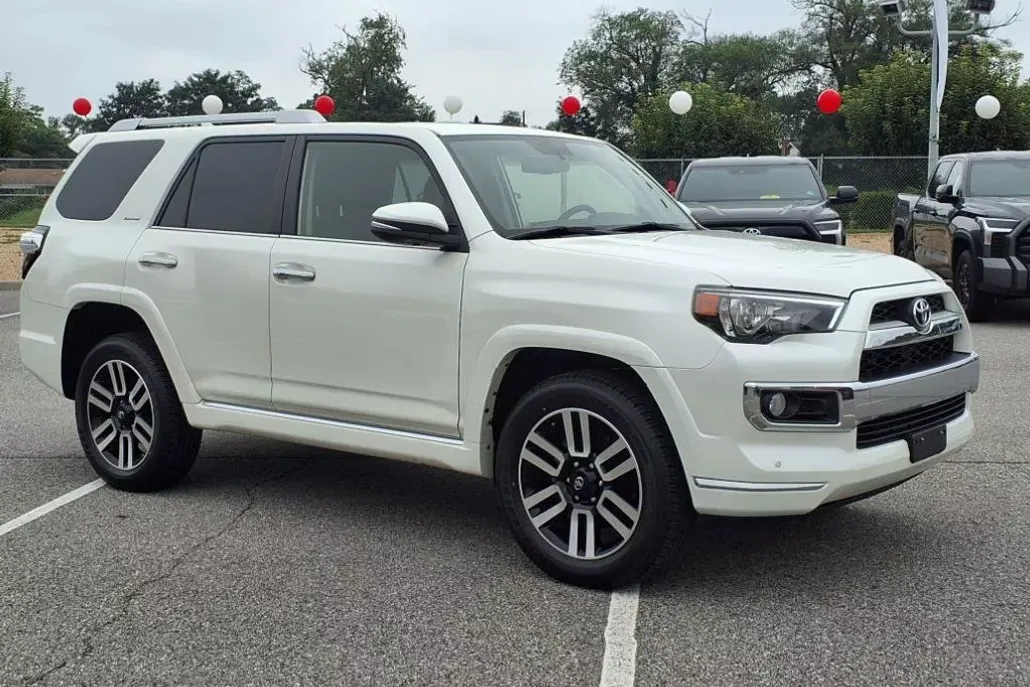2019 Toyota 4Runner Limited 4WD photo 1