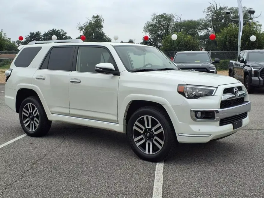 2019 Toyota 4Runner Limited 4WD photo 1