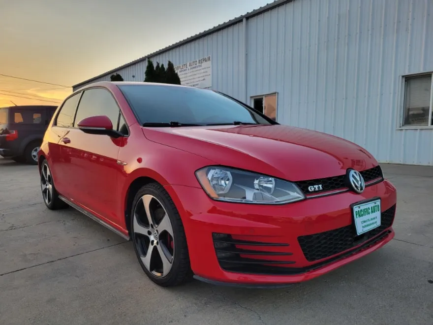 2015 Volkswagen Golf GTI S photo 1
