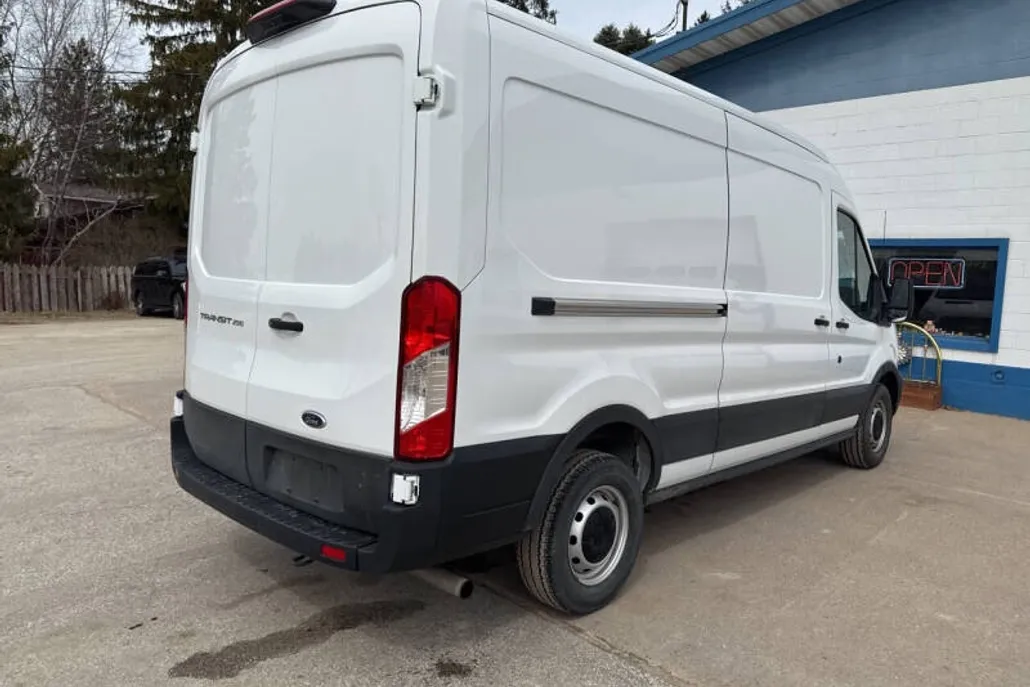 2022 Ford Transit Cargo Van photo 1