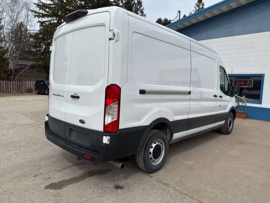 2022 Ford Transit Cargo Van photo 1