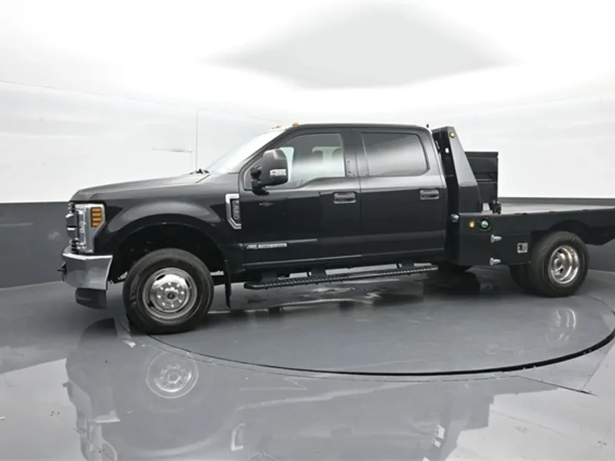 2019 Ford F-350 XLT photo 1