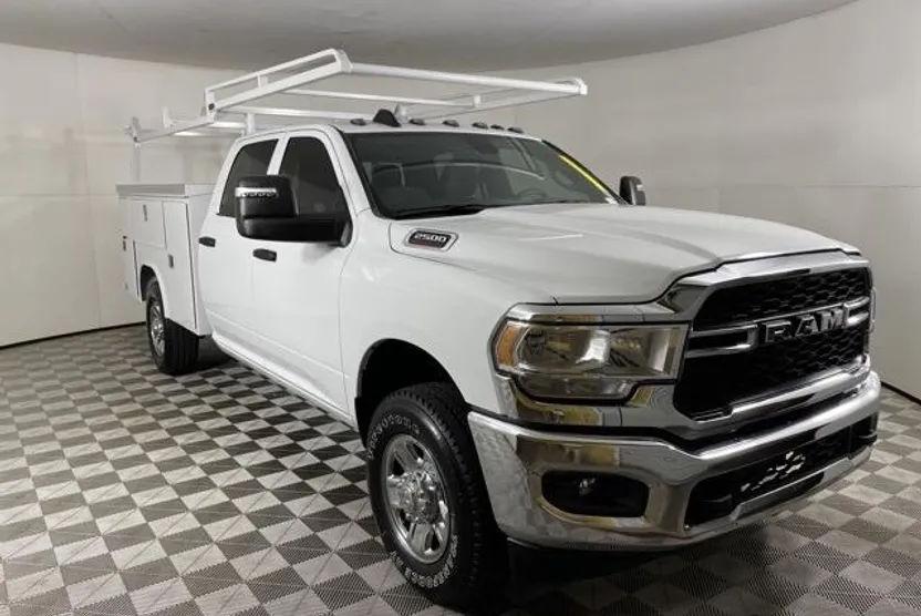 2023 Ram 2500 Tradesman photo 1