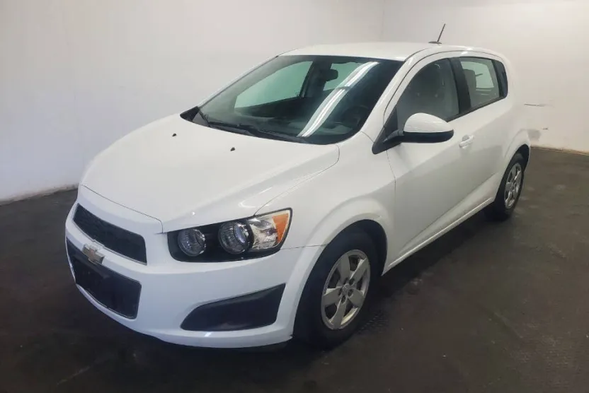 2015 Chevrolet Sonic LS photo 1