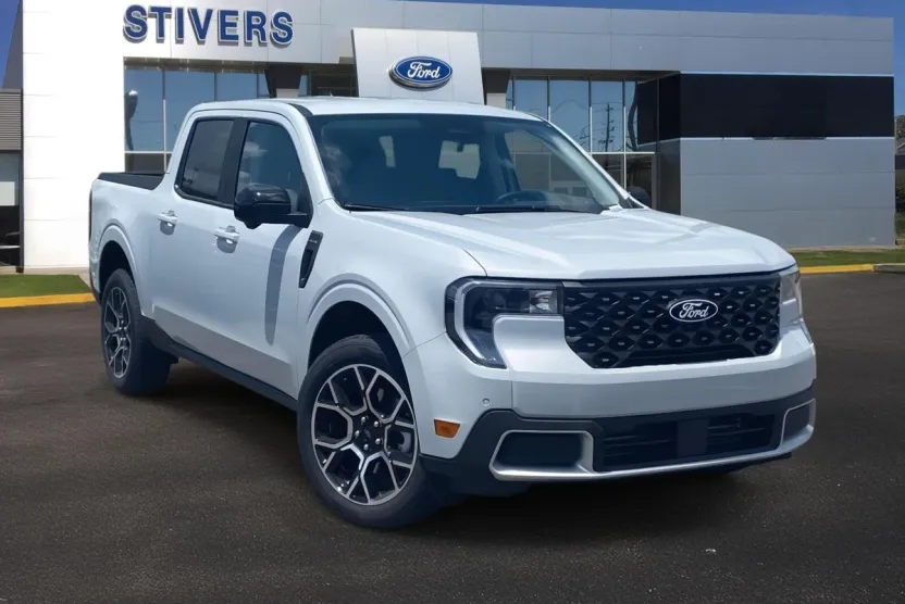 2025 Ford Maverick Lariat photo 1