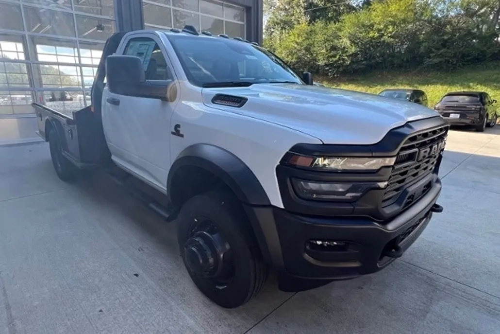 2026 Ram 5500 Tradesman photo 1