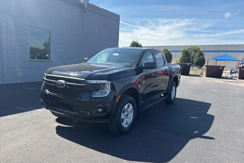 2025 Ford Ranger XL photo 1