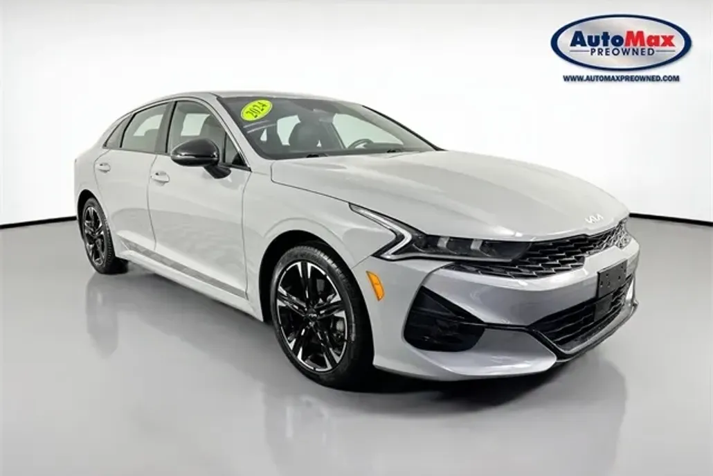 2024 Kia K5 GT-Line photo 1