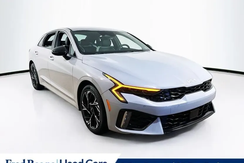 2025 Kia K5 GT-Line photo 1