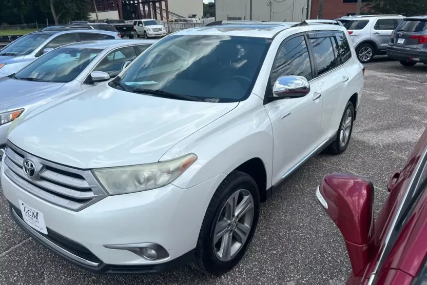 2013 Toyota Highlander Limited photo 1
