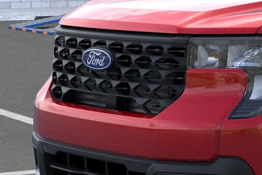 2025 Ford Maverick XLT photo 1