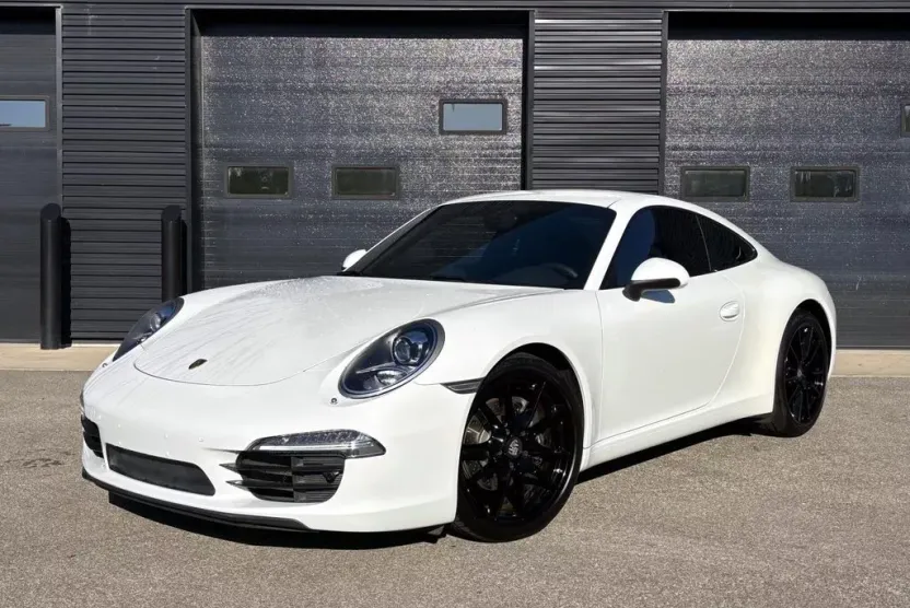 2013 Porsche 911 Coupe photo 1