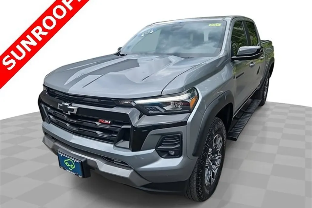 2024 Chevrolet Colorado Z71 photo 1