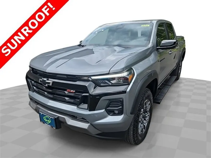 2024 Chevrolet Colorado Z71 photo 1