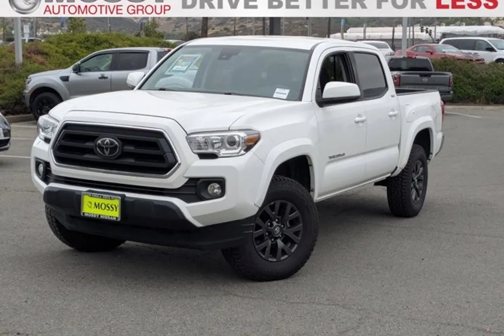 2022 Toyota RAV4 4x4 SR5 V6 photo 1