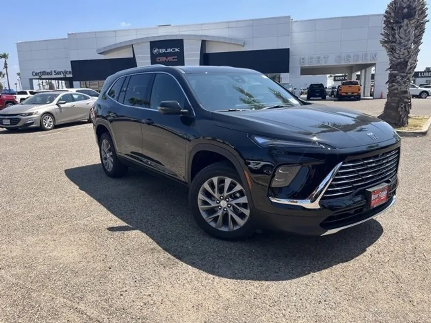 2026 Buick Enclave Preferred photo 1