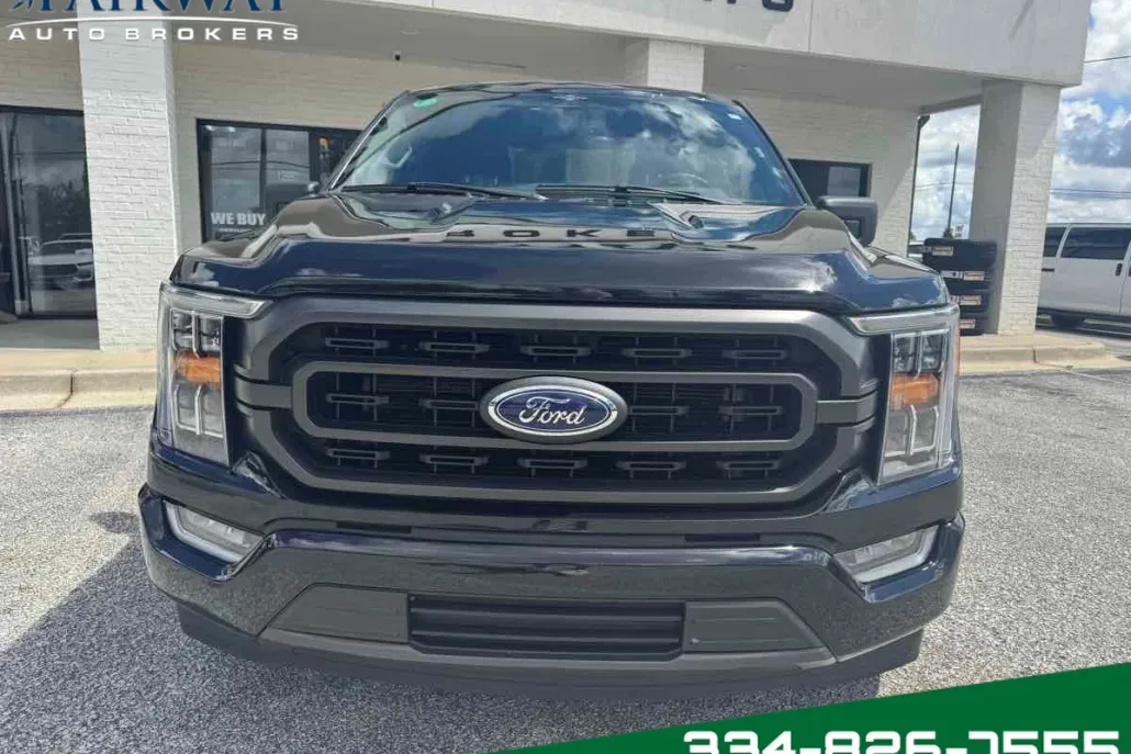 2023 Ford F-150 XLT photo 1